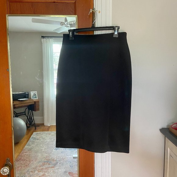 New York & Company Stretch High-Waisted Pencil Skirt in Black [10] - Picture 3 of 7